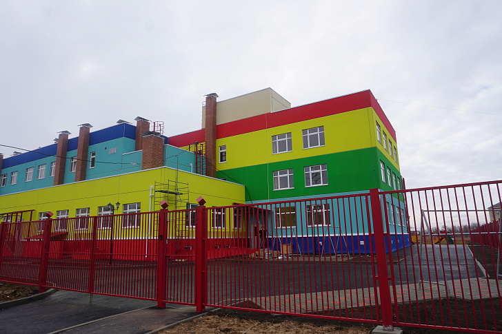 Ход строительства детских садов остается на парламентском контроле